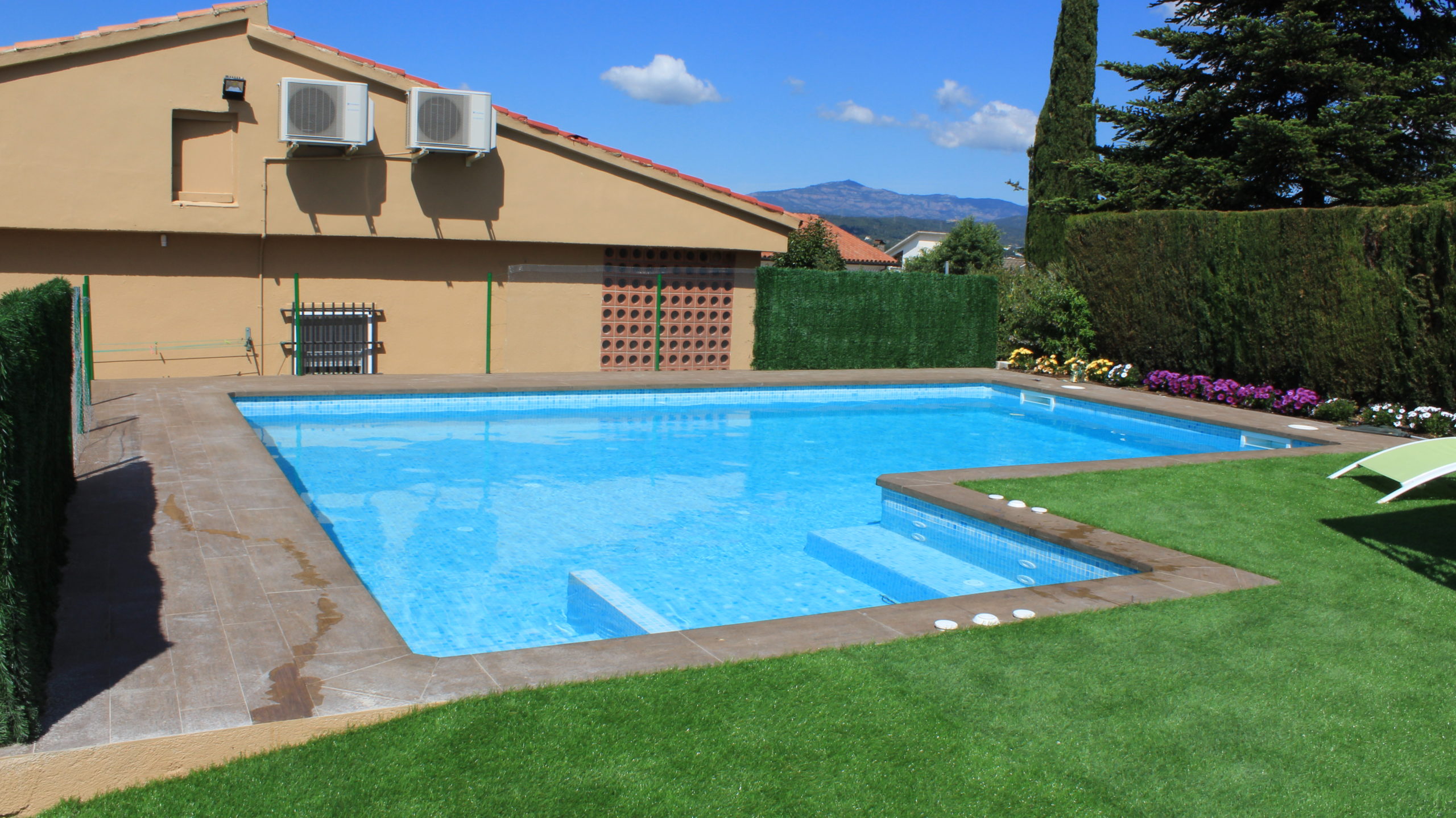 Piscinas con jacuzzi